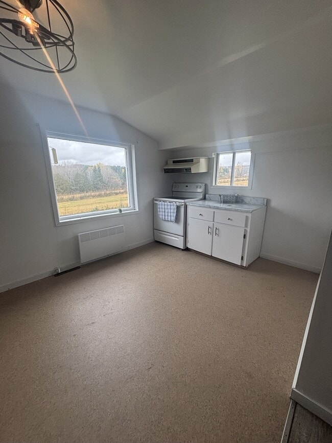 Building Photo - 210 Chem. Jacques Martin