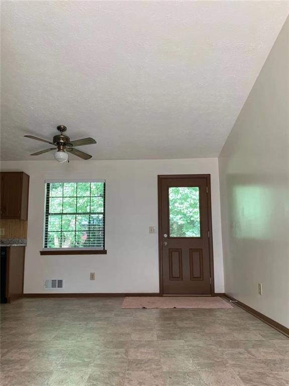 Foto del edificio - 1459 Ridgewood Pl