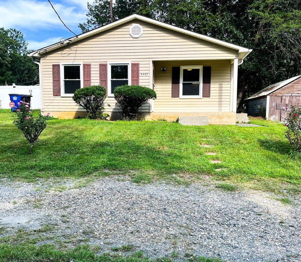 Primary Photo - Cute 3 Bedroom 1 Bathroom in Winston Salem