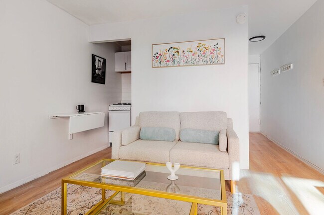 Foto del edificio - 328 W 11th St