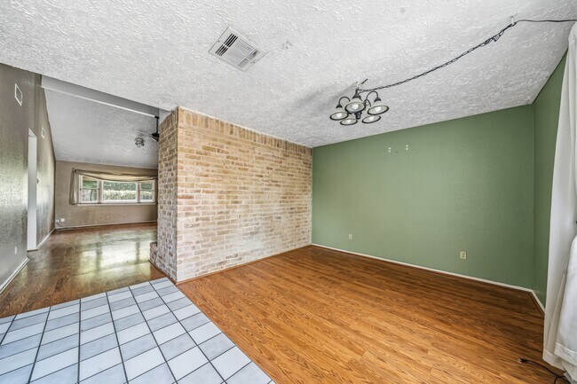Foto del edificio - 13139 Birch Grove Dr