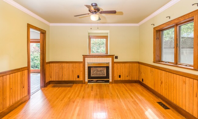 Foto del edificio - 606 Valley Ave NW