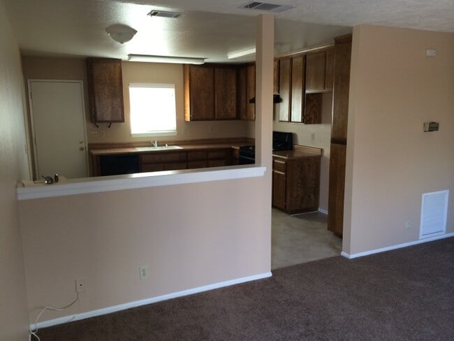 Building Photo - 12783 Kiowa Rd