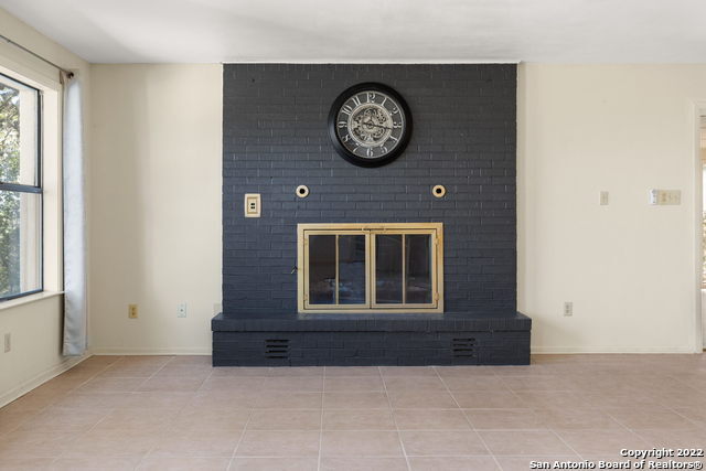 Building Photo - 1156 Post Oak Dr