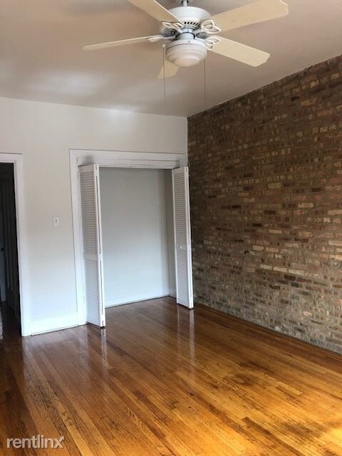 Building Photo - 4322 W Irving Park Rd