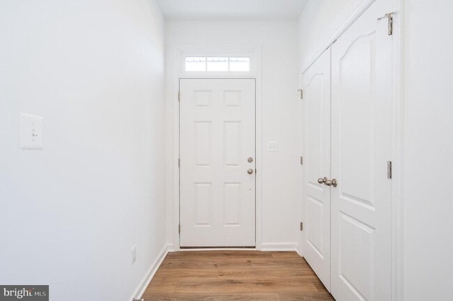 Building Photo - 301 Hillsdale Pl