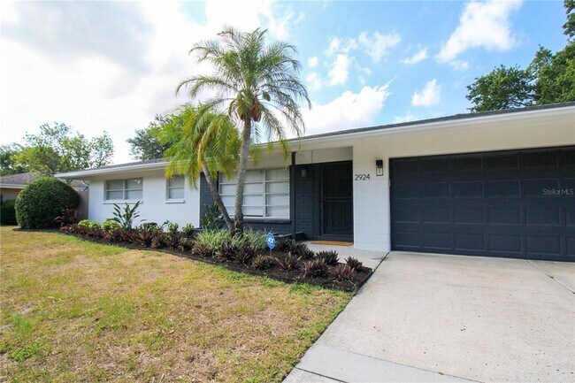 Building Photo - 2924 Grove St