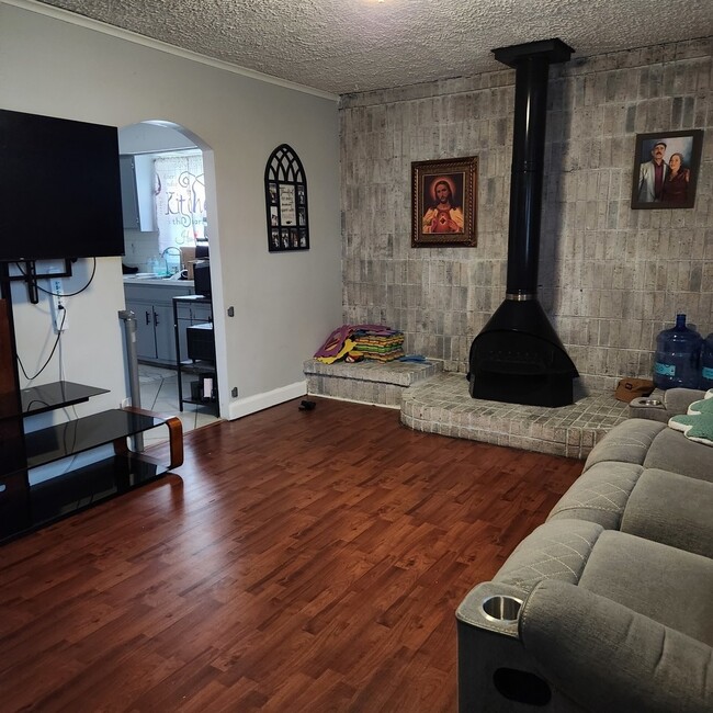 Foto del edificio - 4636 Hawthorne Ave