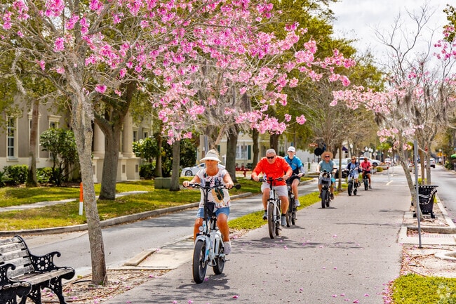 Downtown Tarpon Springs has part of the pinellas trail running through downtown.