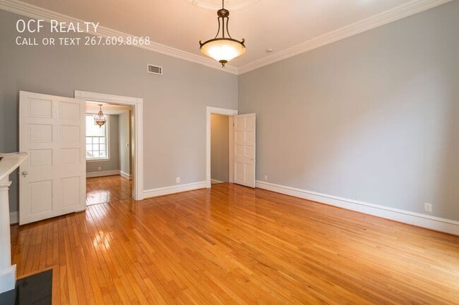 Building Photo - 535 Spruce St