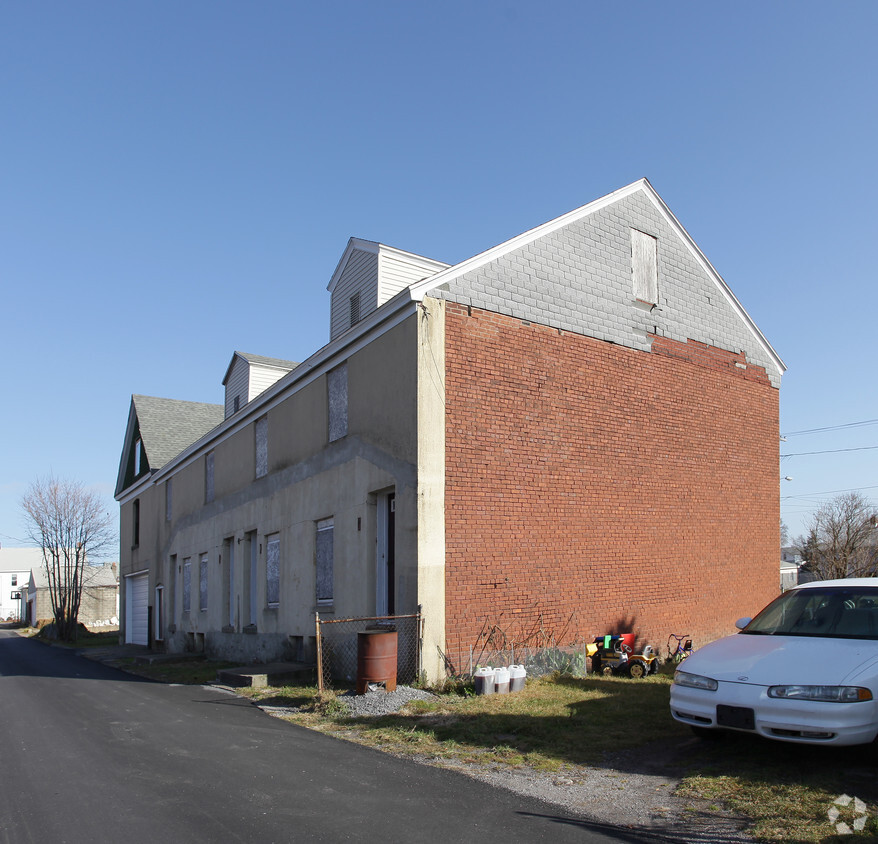 Building Photo - 178 Washington St