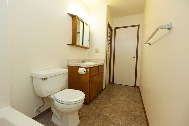 Foto del edificio - LOVELY 3BD 2.5BA HOME in KURTISTOWN