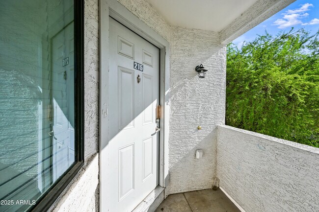 Foto del edificio - 3065 N 67th Ave