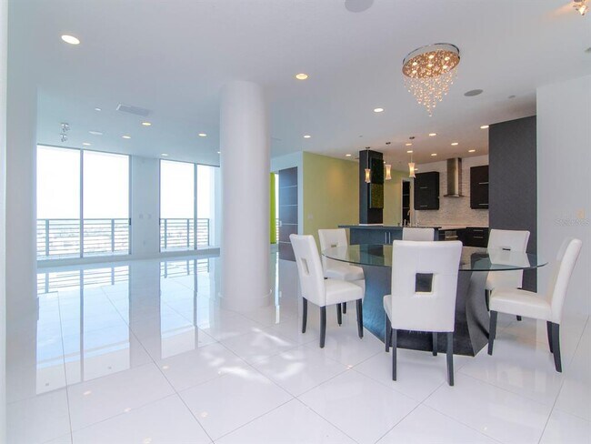 Foto del edificio - 1209 E Cumberland Ave