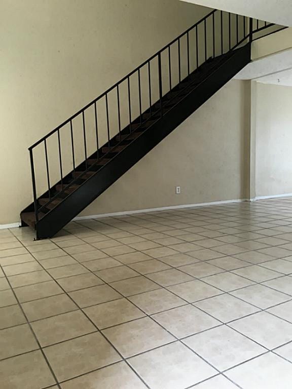 Building Photo - 909 Birnham Woods Blvd