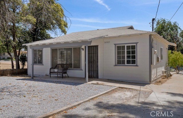 Building Photo - 34985 Cedar Ave