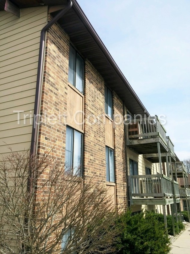 Primary Photo - 3500 Grand Ave