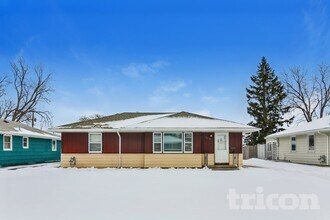 Building Photo - 7025 15th Ave S