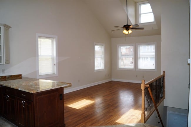 Photo - 6370 Morrowfield Ave Townhome