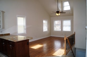Building Photo - 6370 Morrowfield Ave
