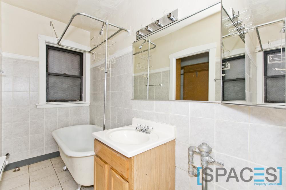 Foto del edificio - 701 W Brompton Ave