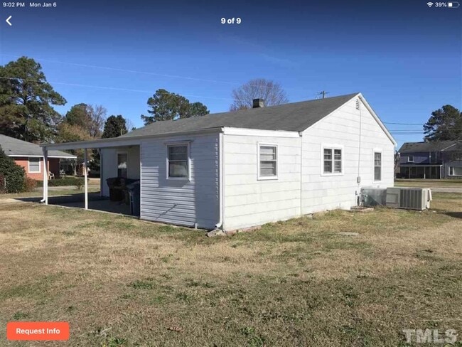 Building Photo - 900 S Sampson Ave