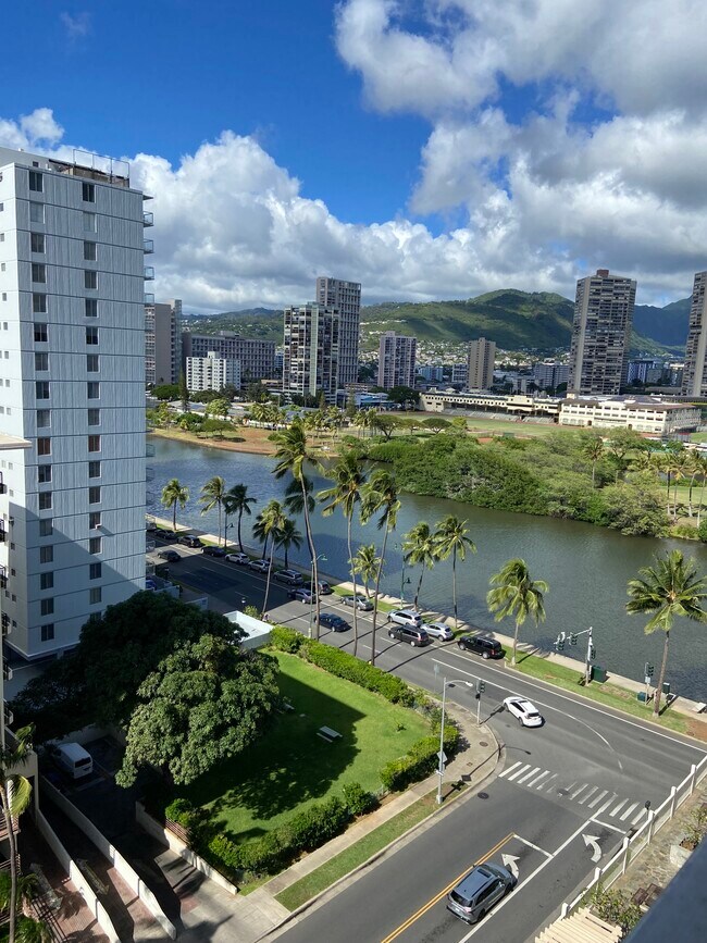 Foto del edificio - 445 Seaside Ave