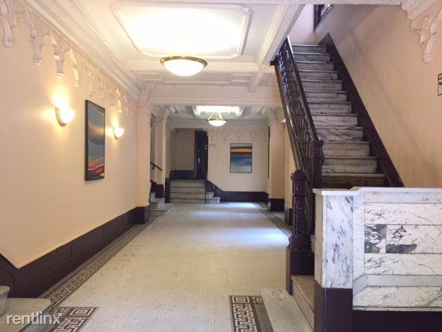 Building Photo - 260 Parkside Ave