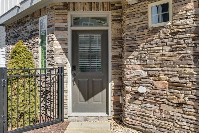 Building Photo - 1089 Kirkland Cir