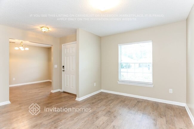 Building Photo - 10939 Apple Blossom Trail E
