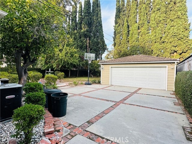 Building Photo - 2210 El Molino Pl