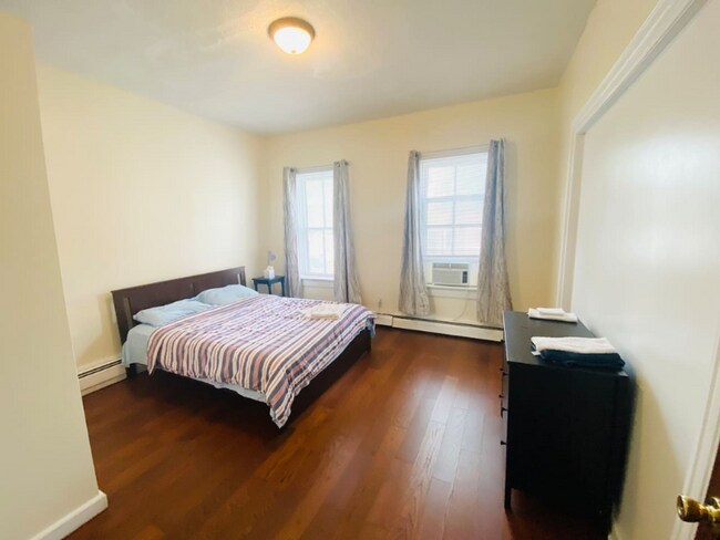 Foto del edificio - 53 Doyle Ave