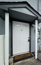 Building Photo - 300 S Franklin Ave