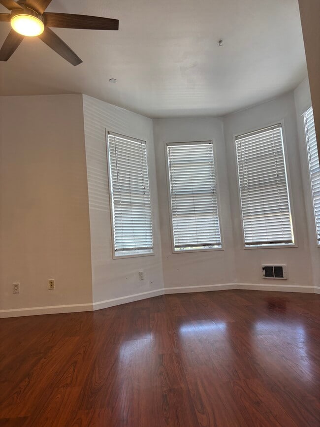 Bedroom - 2445 Telegraph Ave