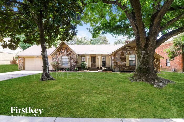 Foto principal - 7132 Chevy Chase Dr