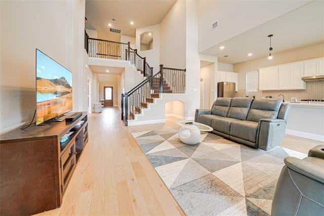 Foto principal - 707 Gatecrest Dr