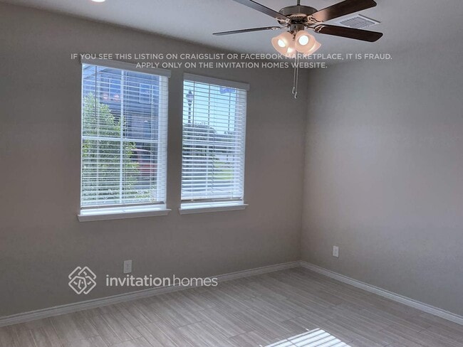 Building Photo - 3305 Blue Jay Way