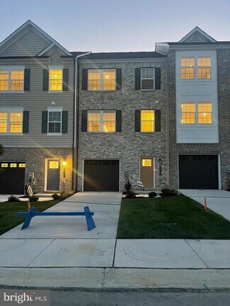 Building Photo - 16521 Green Glade Dr