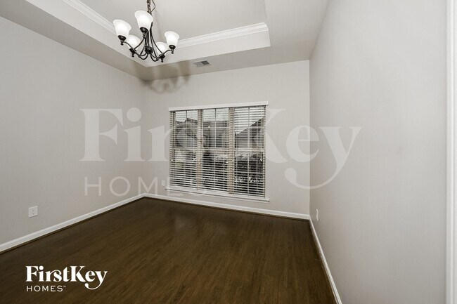 Building Photo - 3104 Rosewalk Dr