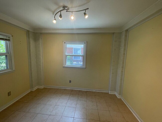 Foto del edificio - 2 Bedroom 1 Bath Bungalow in Rosewood