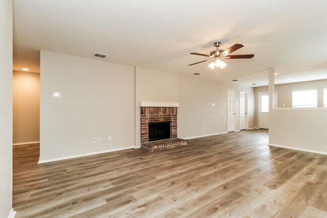 Foto del edificio - 817 Cathy Dr