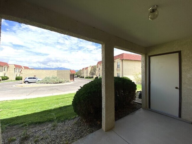 Building Photo - 1BR/1BATH - Ground Floor Condo - NO PETS