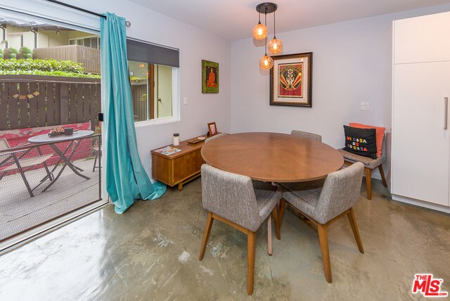 Foto del edificio - 4808 Hollow Corner Rd