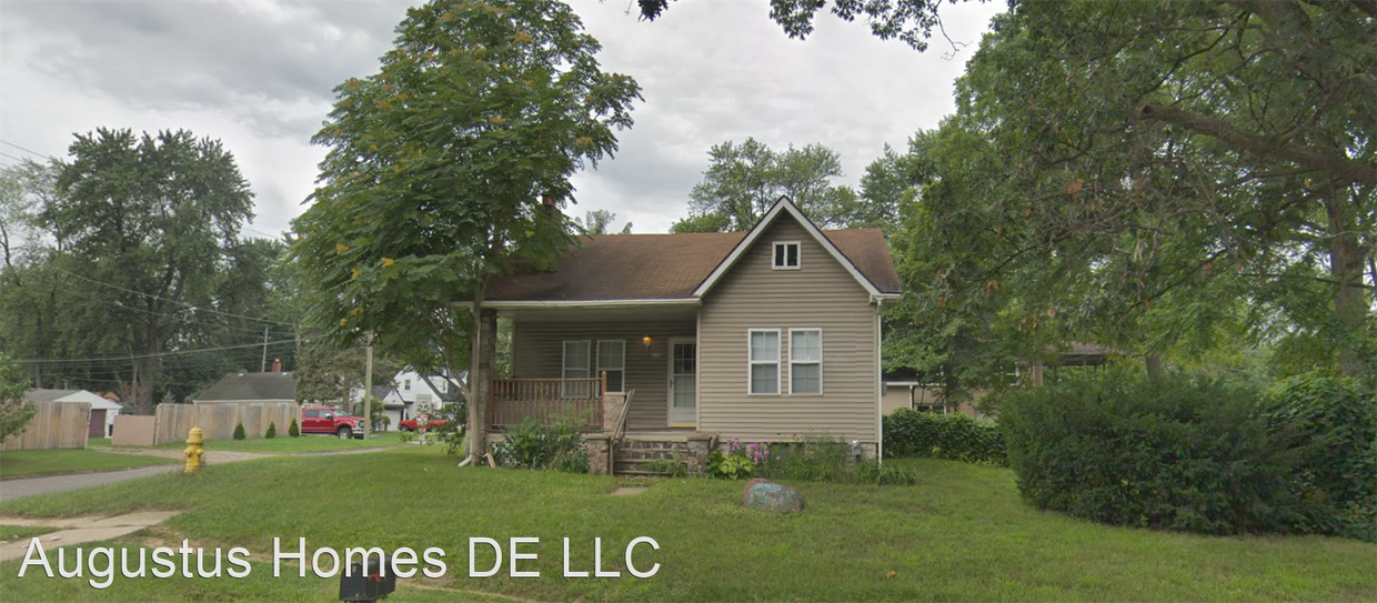 2 br, 1 bath House 632 Merriman Rd House Rental in Westland, MI