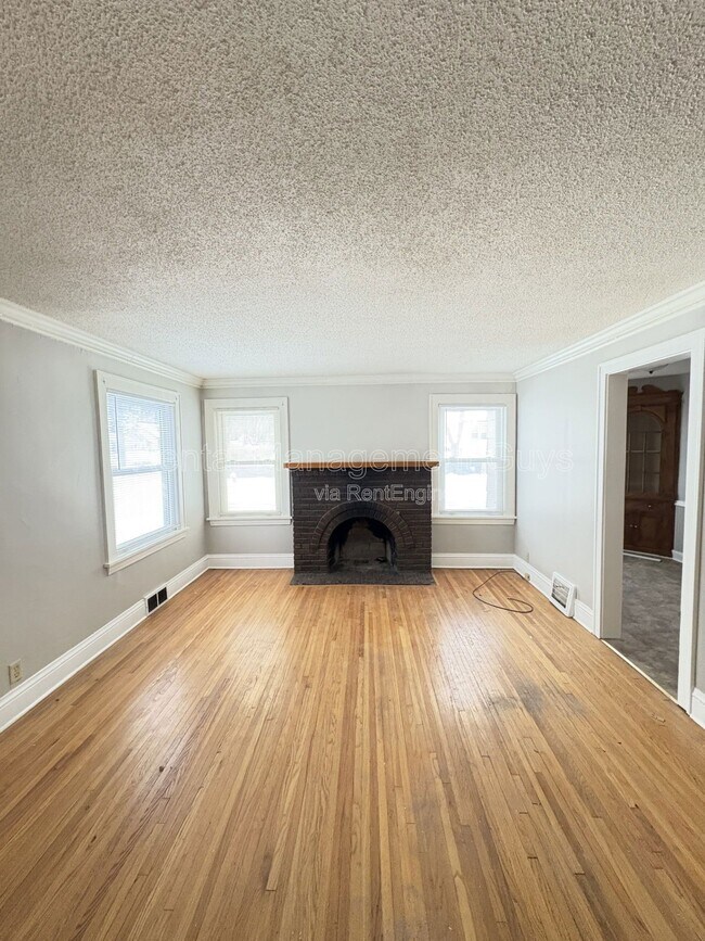 Foto del edificio - 3546 N Vincent Ave