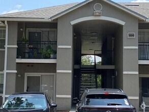 Building Photo - 3705 SW 27th St