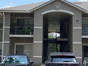 Building Photo - 3705 SW 27th St