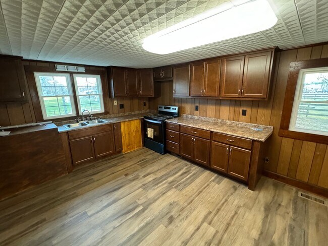 Foto del edificio - 4 Bedroom Brick House - Vouchers Accepted