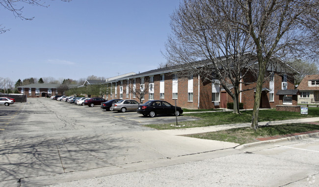 Building Photo - Lake Park Apartments