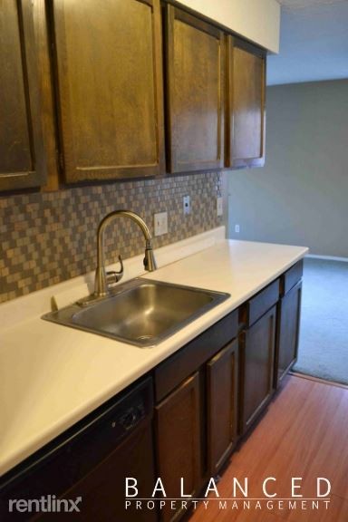 2 br, 1 bath - Briarwood Apartments - 2 br, 1 bath  - Briarwood Apartments